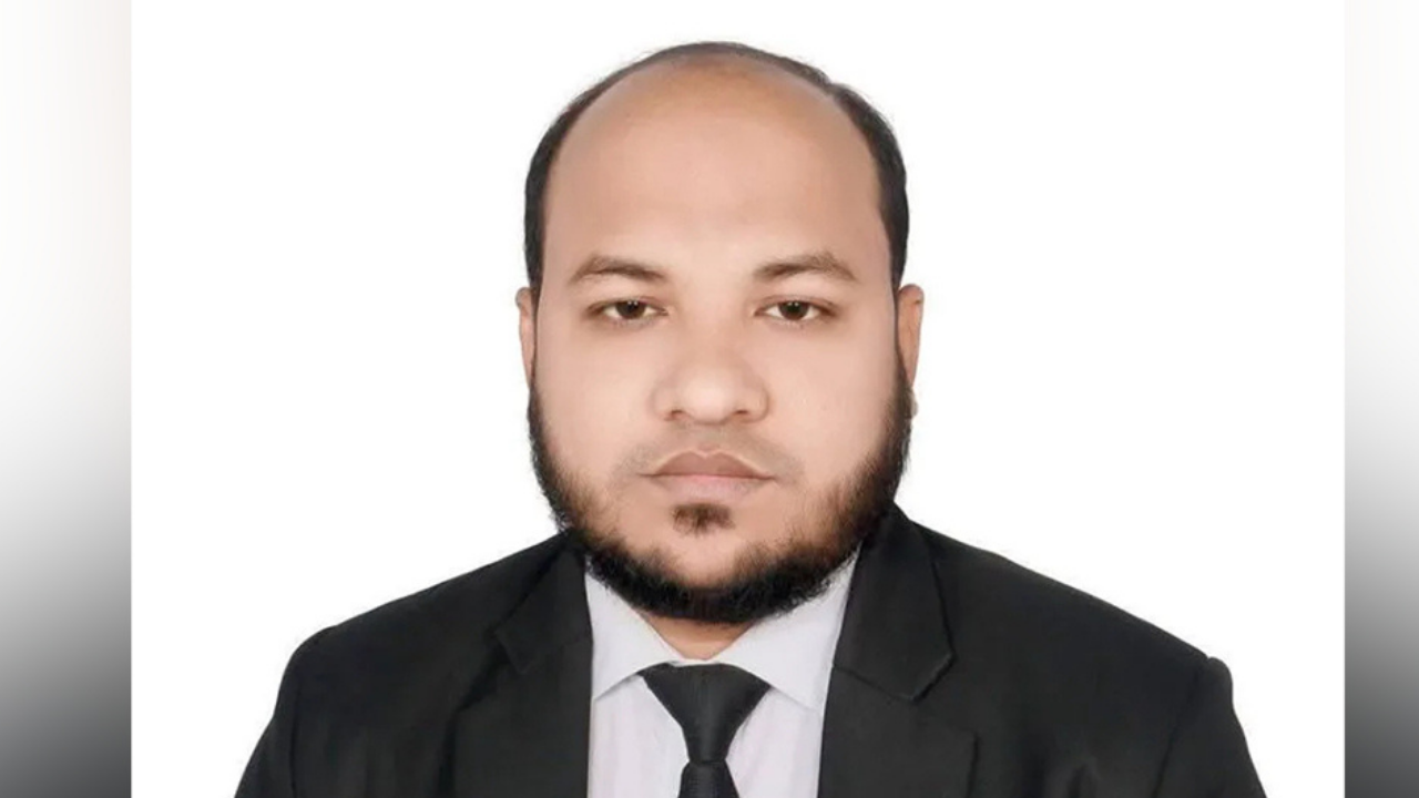 ঘুষকাণ্ডে এবার জামায়াতের সেই আইনজীবীর সনদ স্থগিত